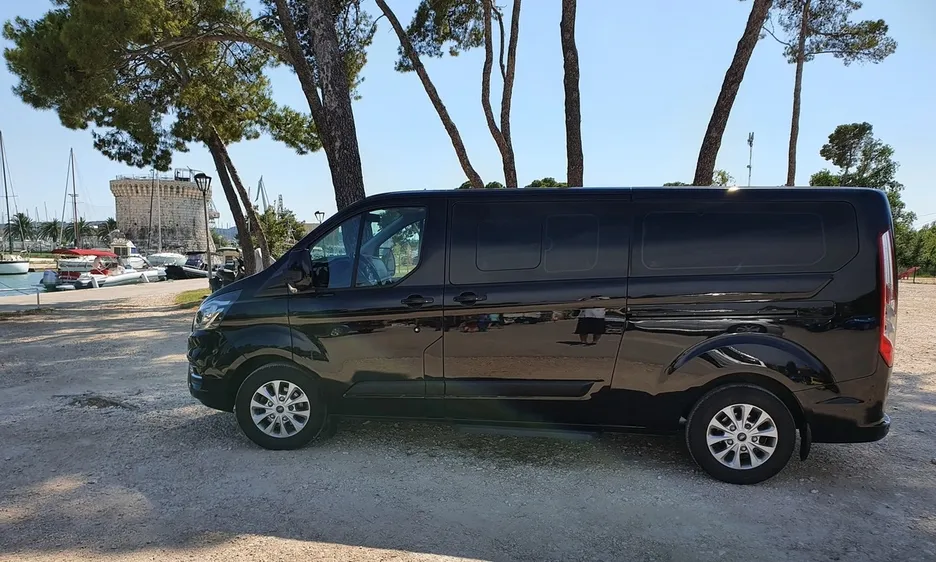 ford Tourneo Custom, bus z wypożyczalni Agatex